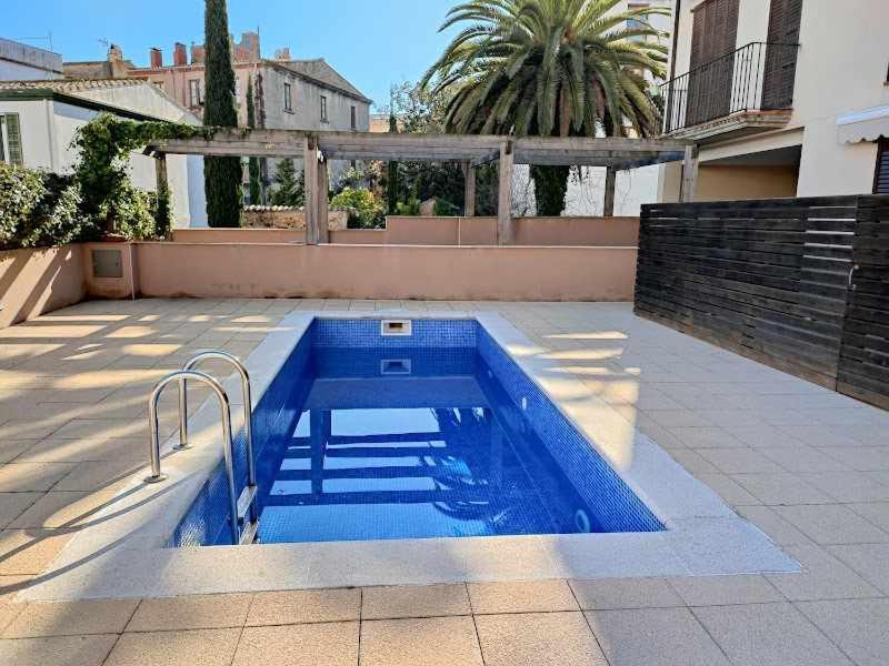 Apartamento En Centro De Con Parking Y Piscina